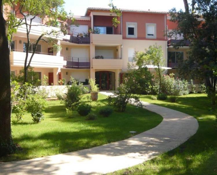 Chez Louis De Uzes Apartamento Exterior foto